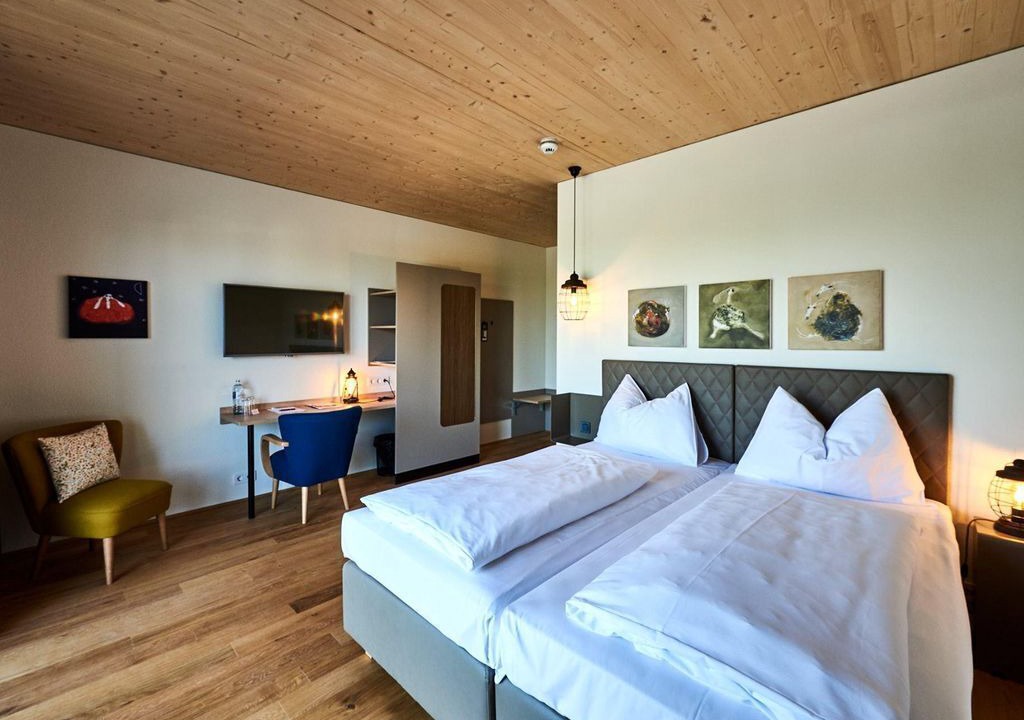 Photo of Bedroom in Rust