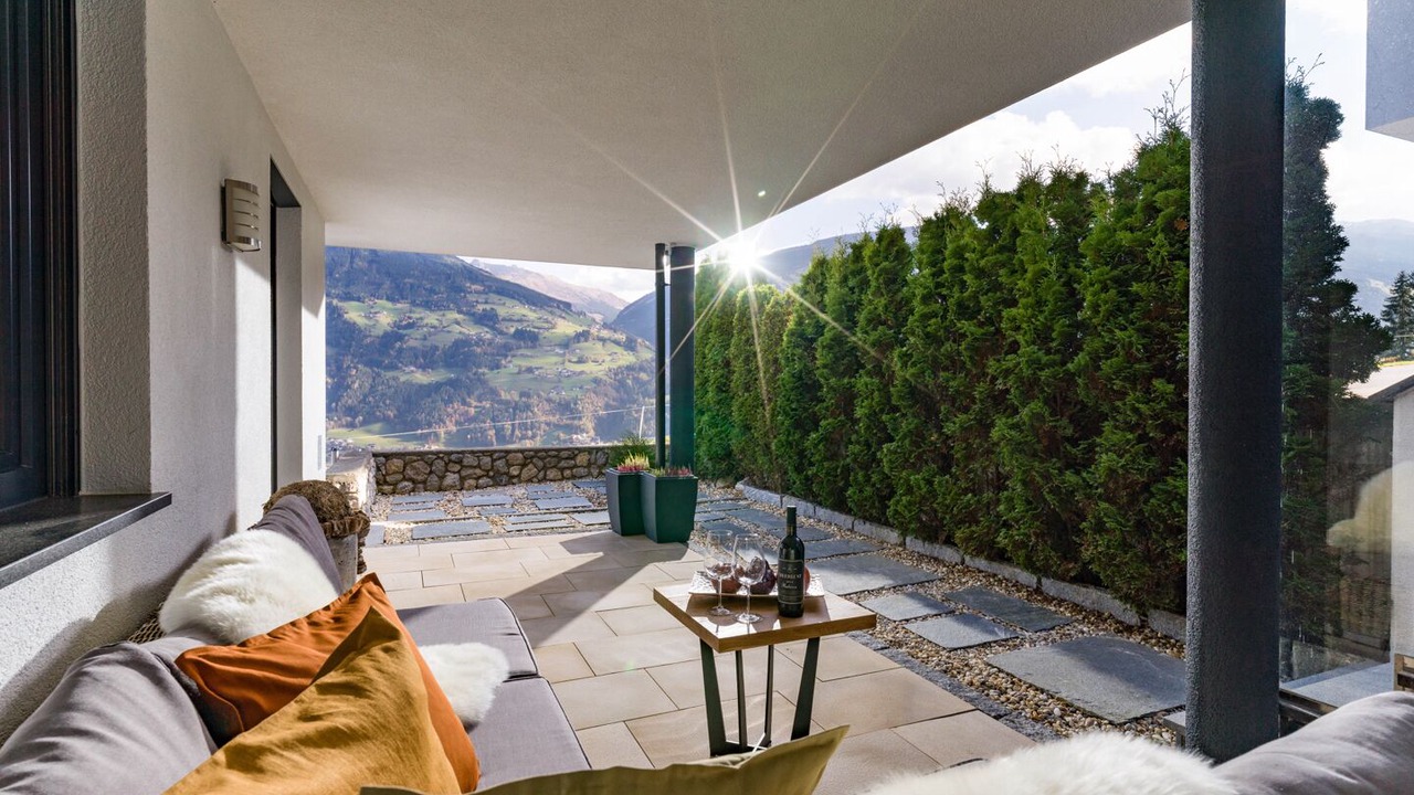Photo of Patio Balcony in Emberg