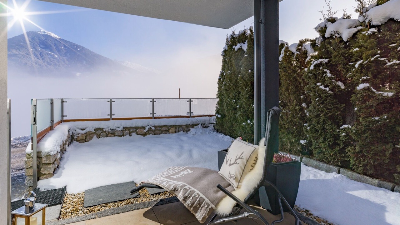 Photo of Patio Balcony in Emberg