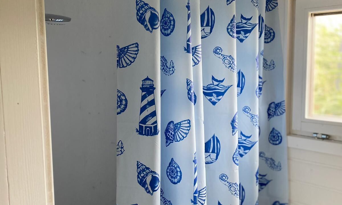 Photo of Bathroom in Rust