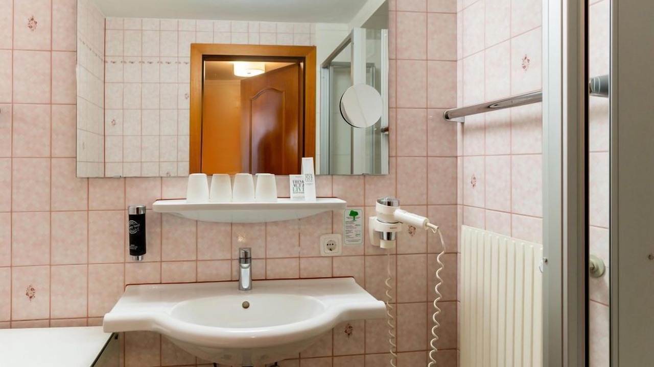 Photo of Bathroom in City Centre Salzburg
