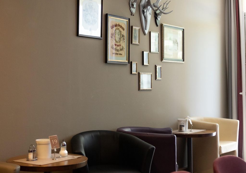 Photo of Others in Maxglan