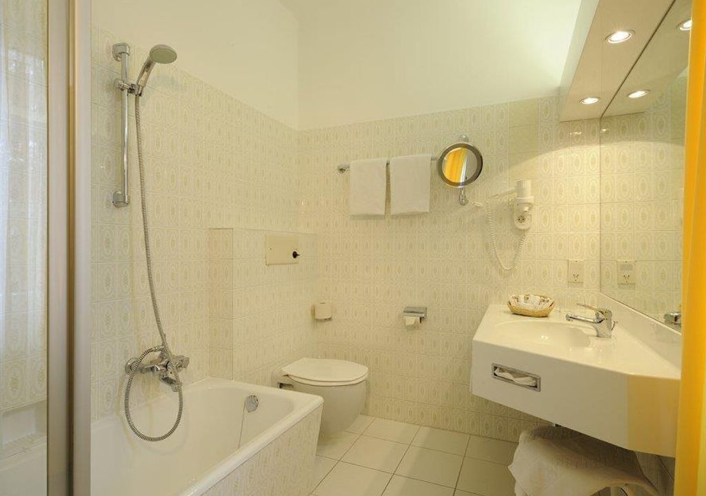 Photo of Bathroom in Elisabeth-Vorstadt