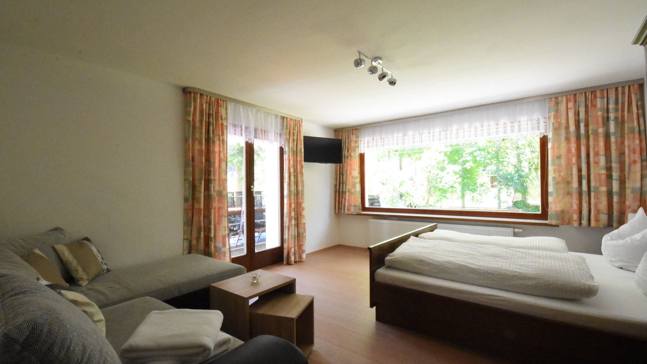 Photo of Bedroom in Partenen