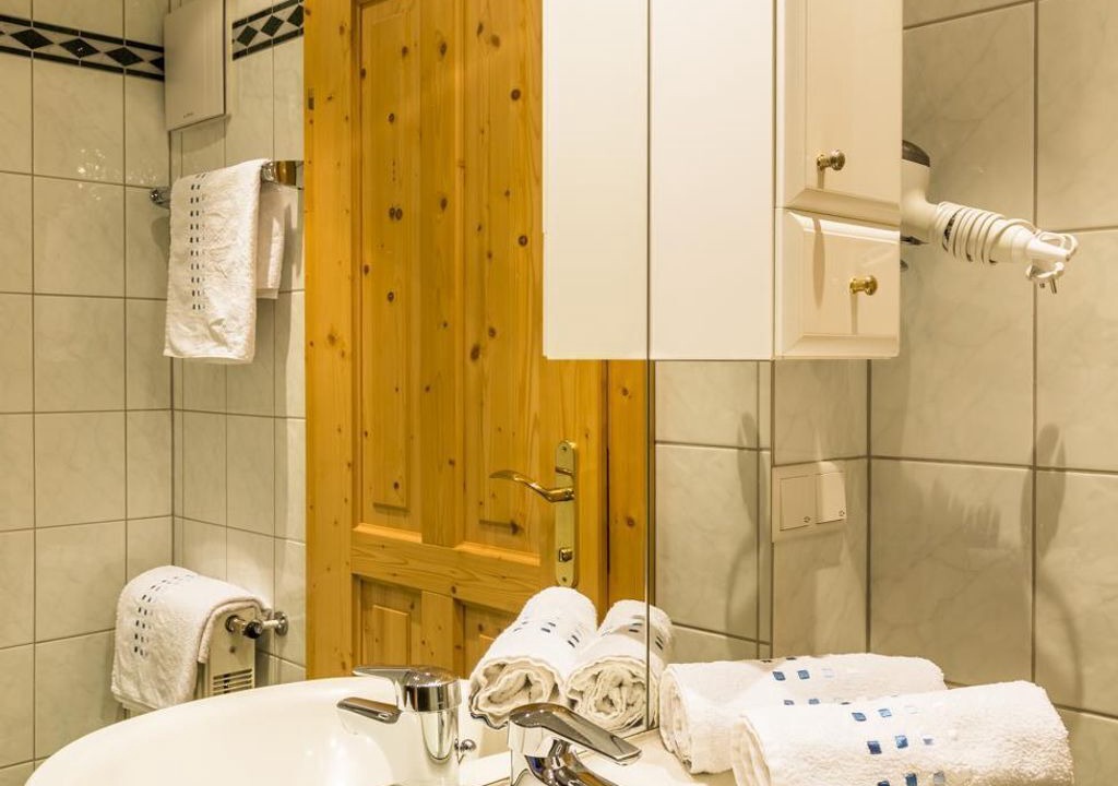 Photo of Bathroom in Lintsching