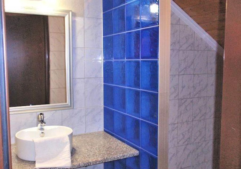 Photo of Bathroom in Thomatal