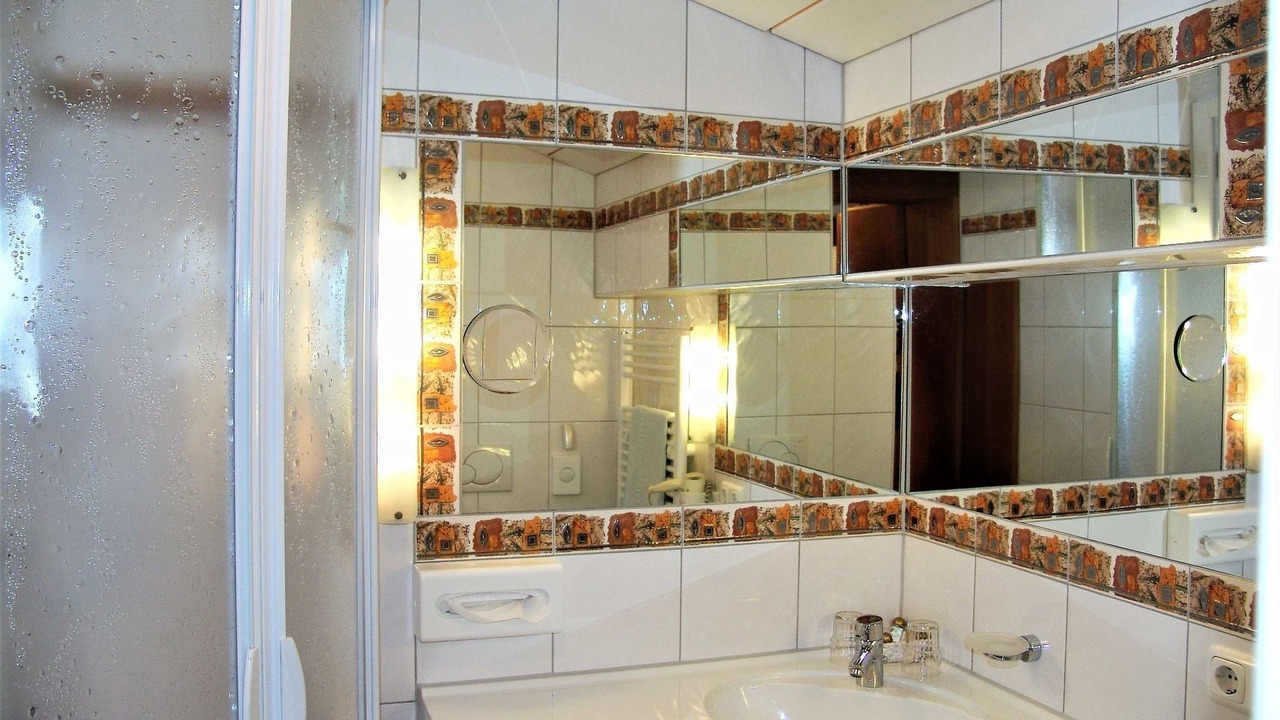 Photo of Bathroom in Graen
