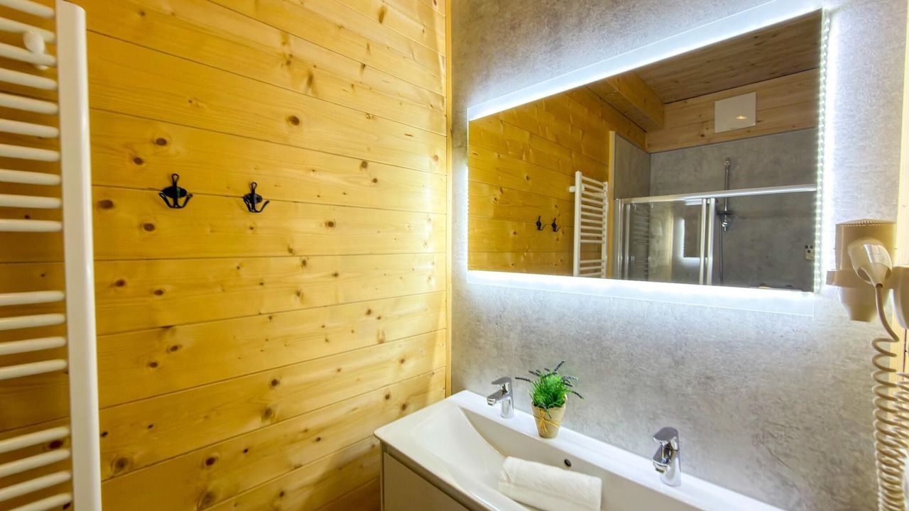Photo of Bathroom in Jenig