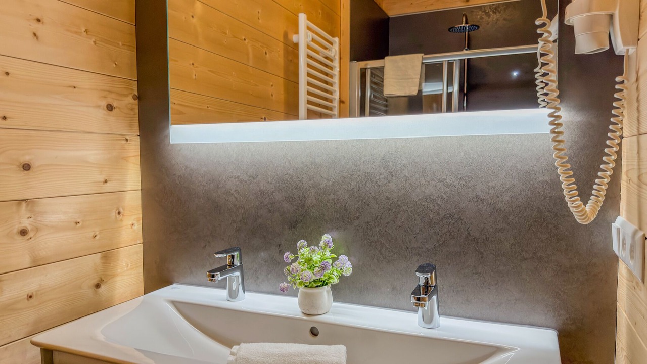 Photo of Bathroom in Jenig