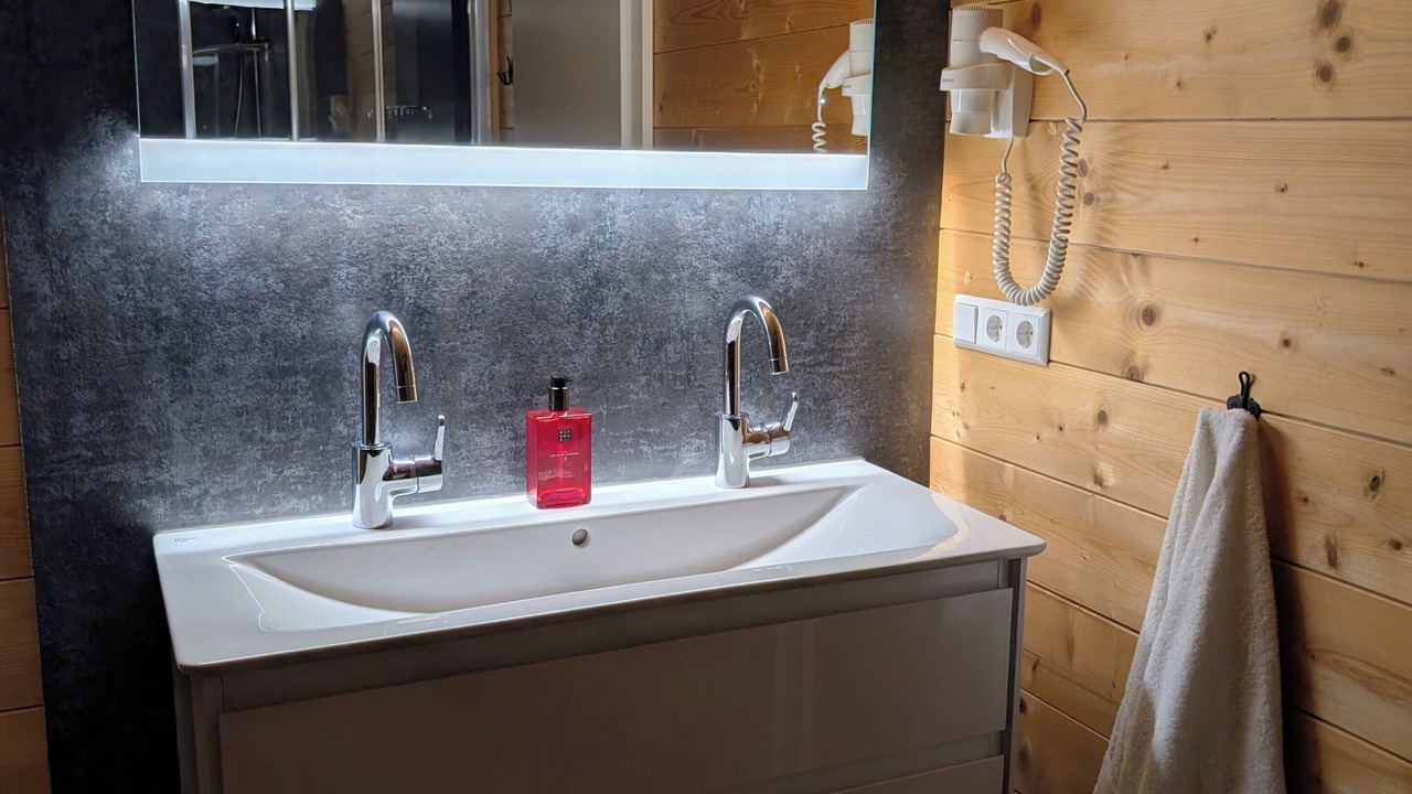 Photo of Bathroom in Jenig