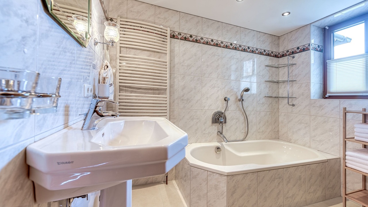 Photo of Bathroom in Neukirchen bei Altmunster
