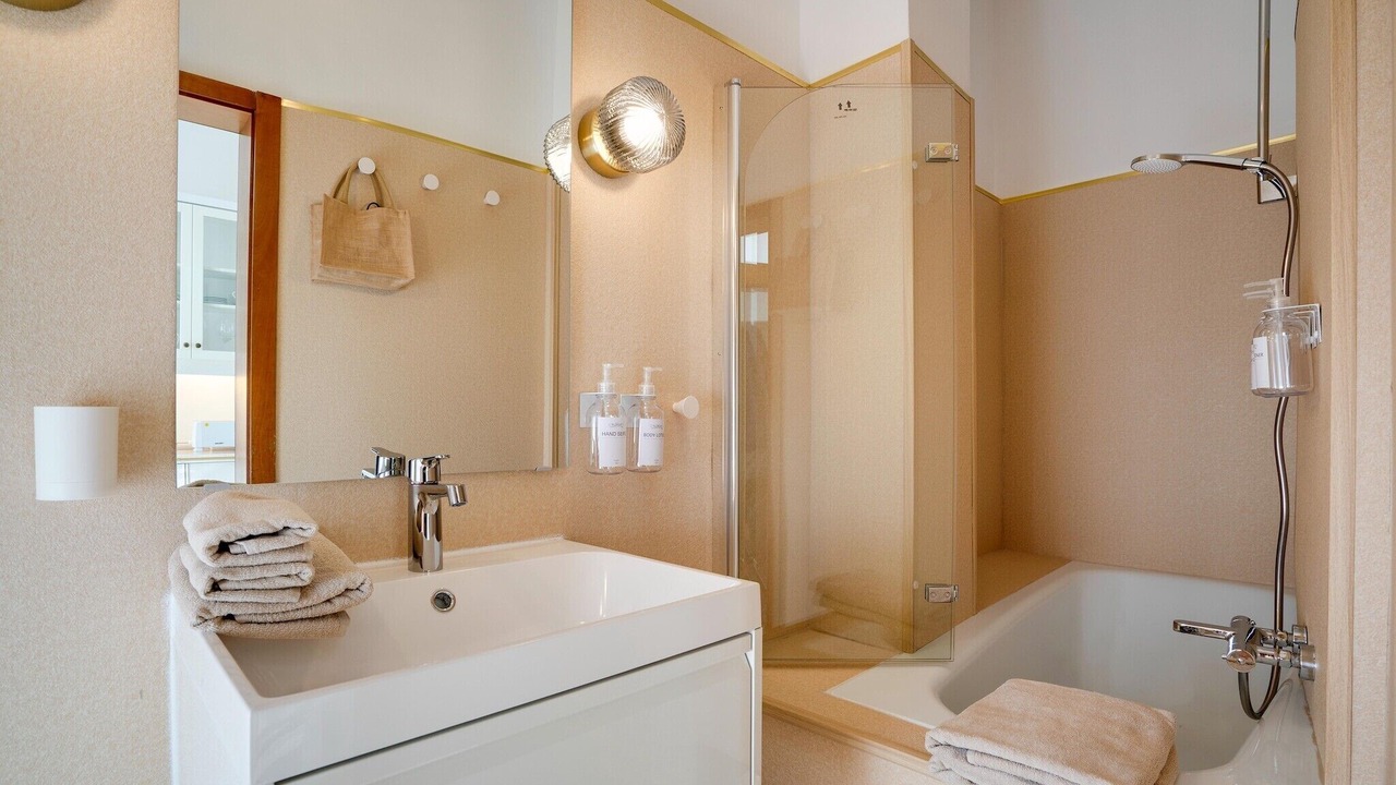 Photo of Bathroom in Jakomini