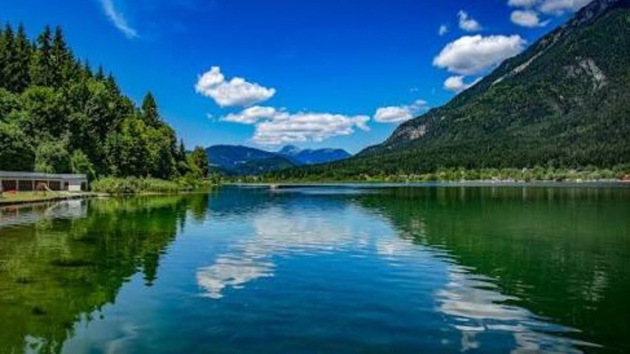Photo of Others in Lake Pressegger