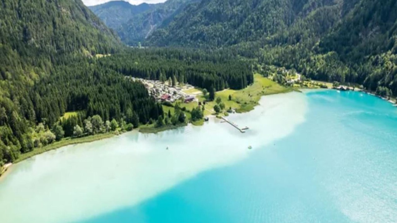 Photo of Others in Lake Pressegger