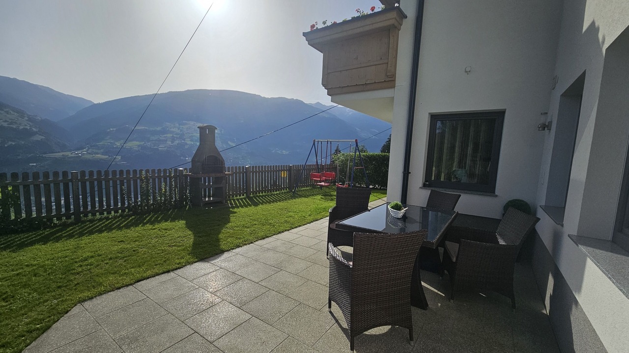 Photo of Outdoor in Emberg