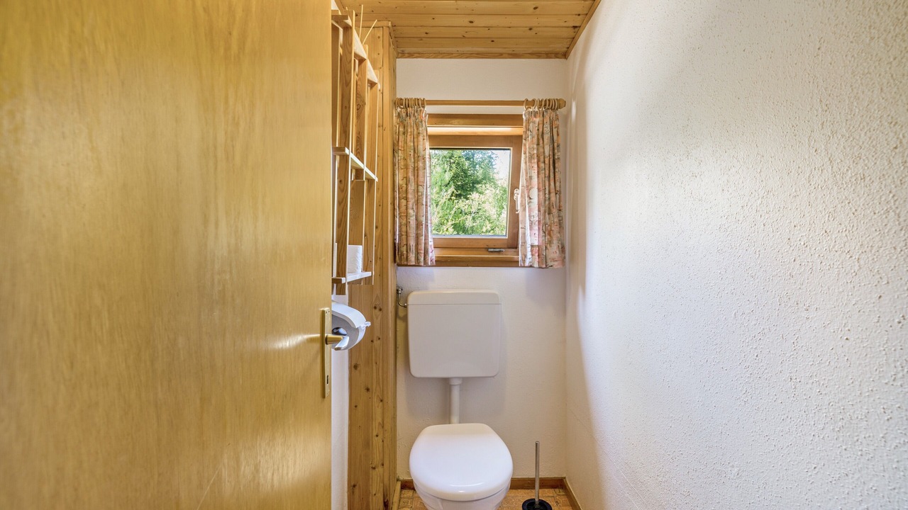 Photo of Bathroom in Egg