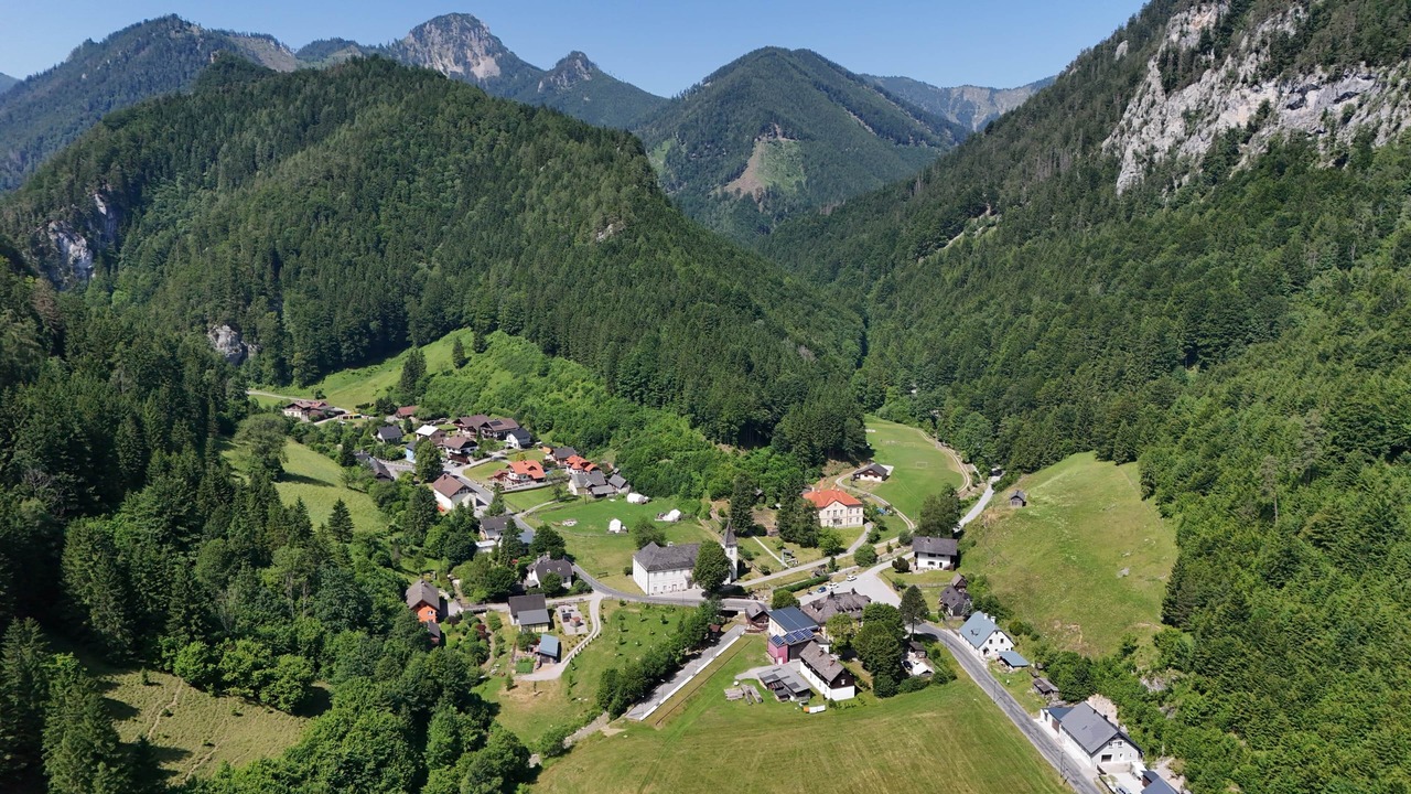 Photo of Others in Schwarzau im Gebirge