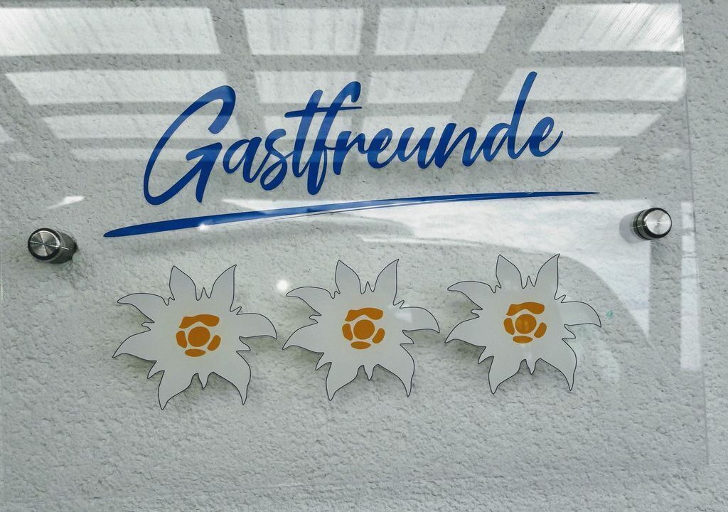 Photo of Others in Deutsch-Griffen