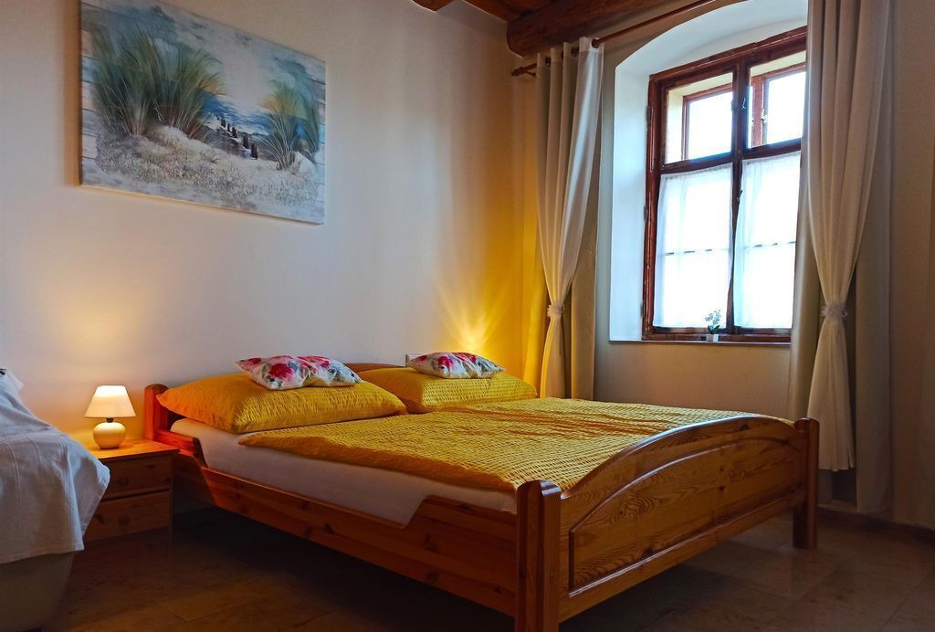 Photo of Bedroom in Rust