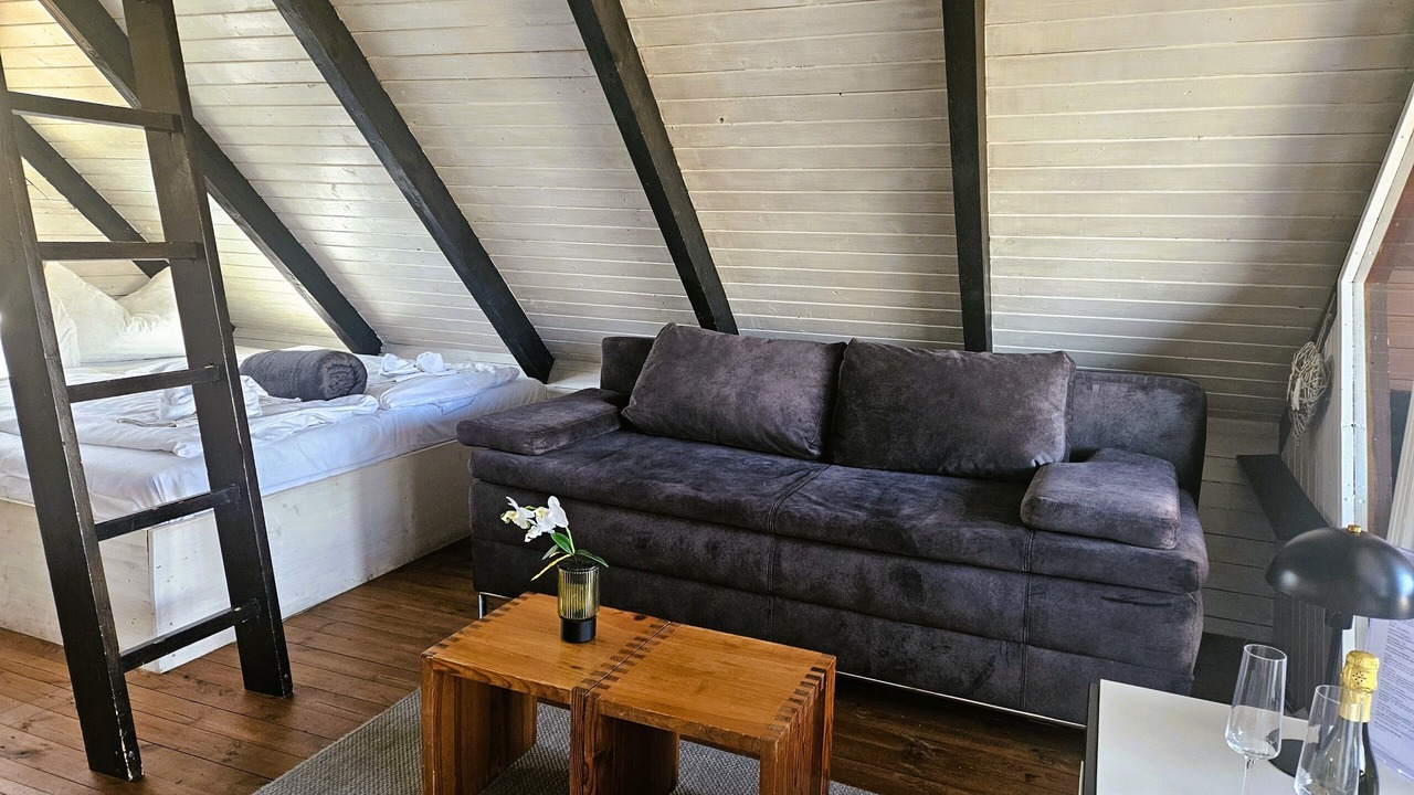 Photo of Bedroom in Rust