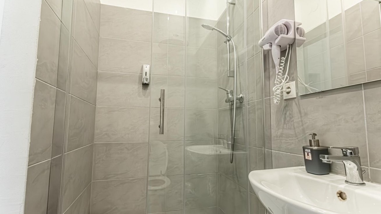 Photo of Bathroom in Wahring
