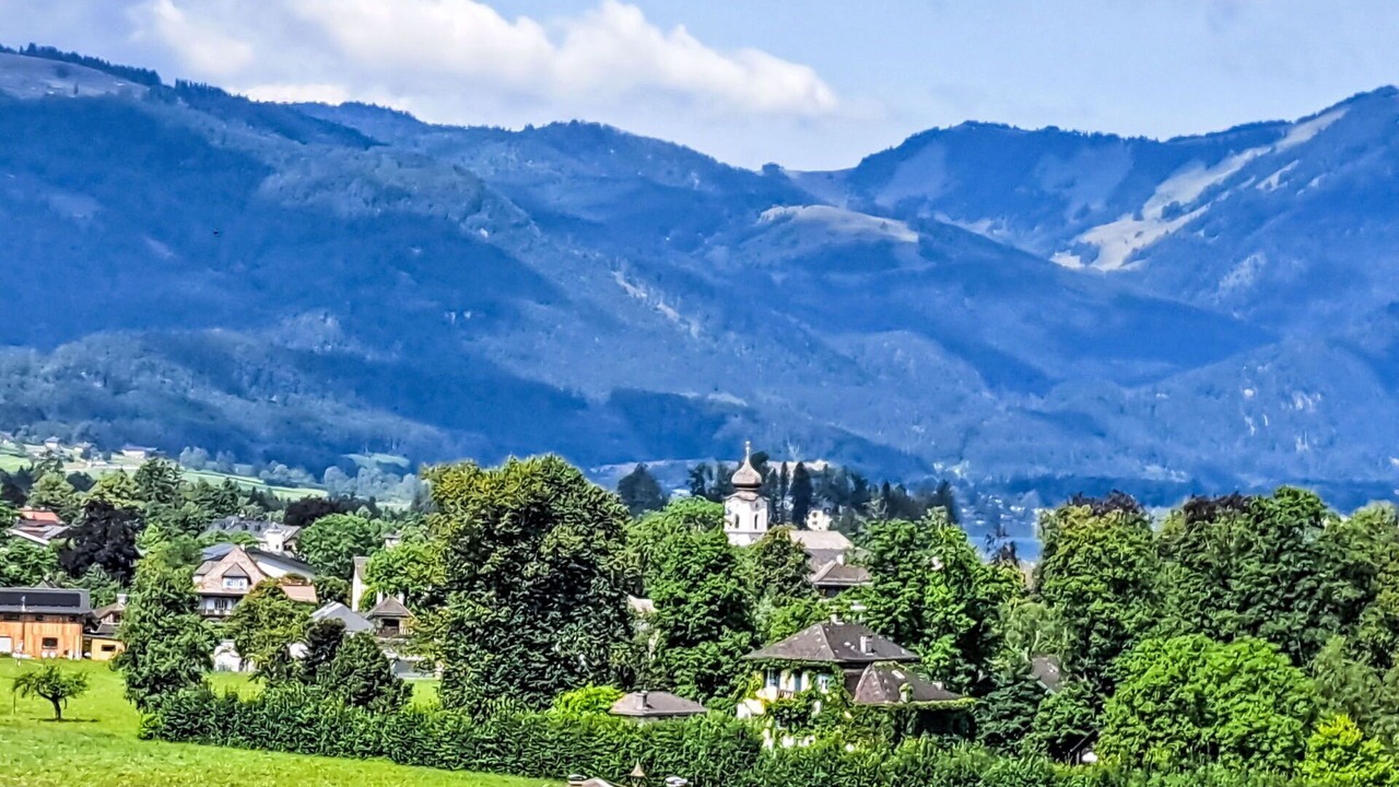 Photo of Others in Strobl