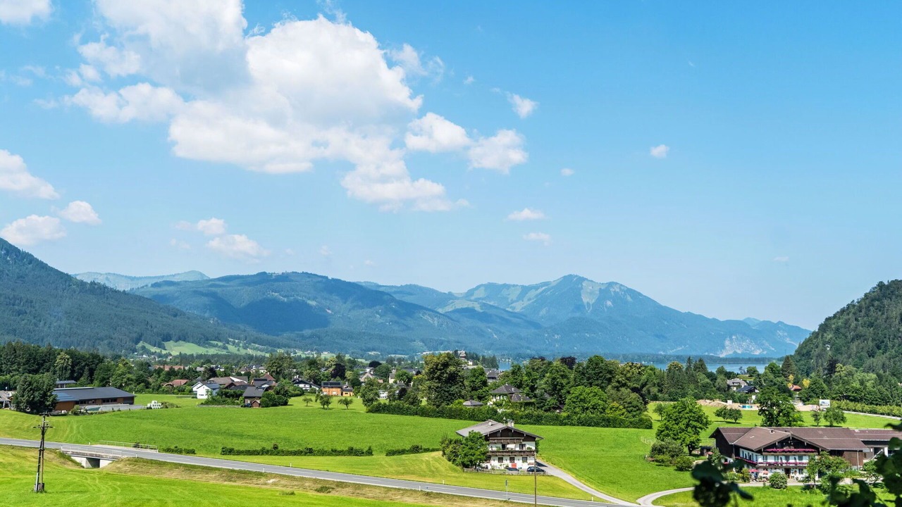 Photo of Others in Strobl