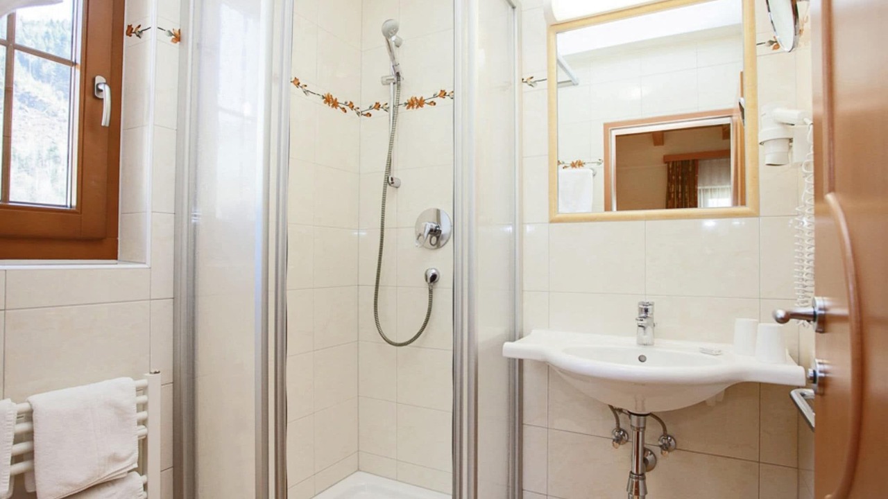 Photo of Bathroom in Stumm