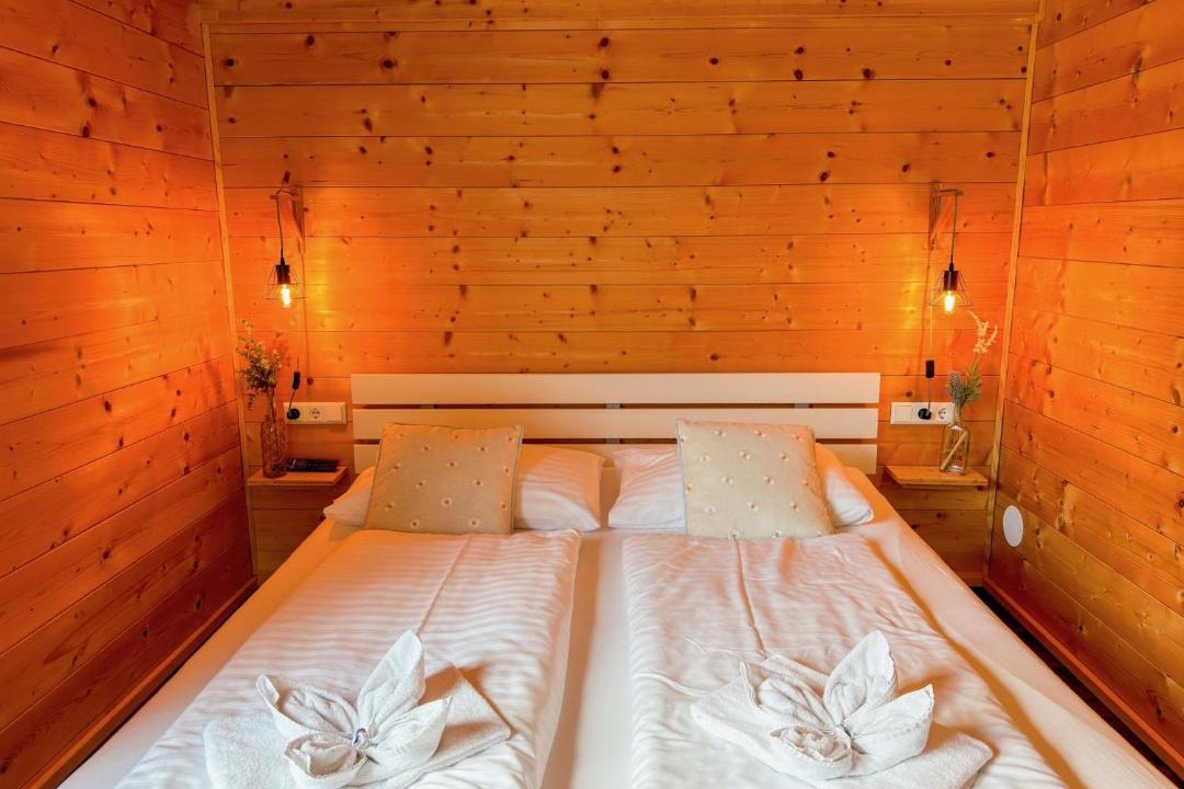 Photo of Others in Jenig