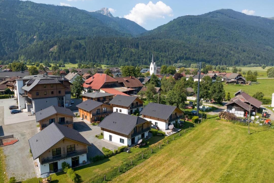 Photo of Buildings in Jenig