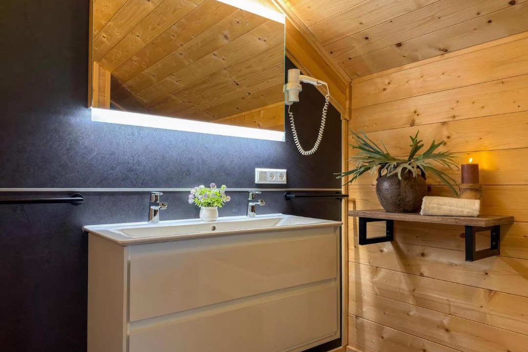 Photo of Bathroom in Jenig