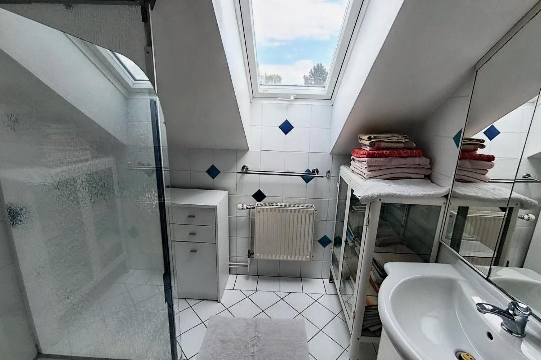 Photo of Bathroom in Grub