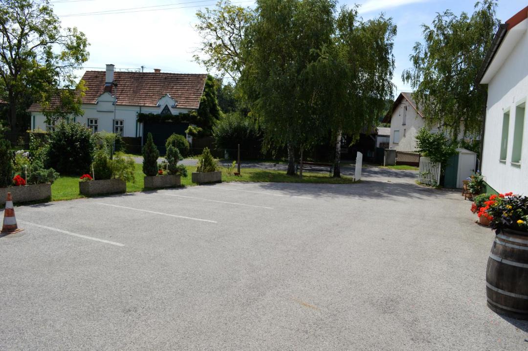 Photo of Others in Lutzmannsburg