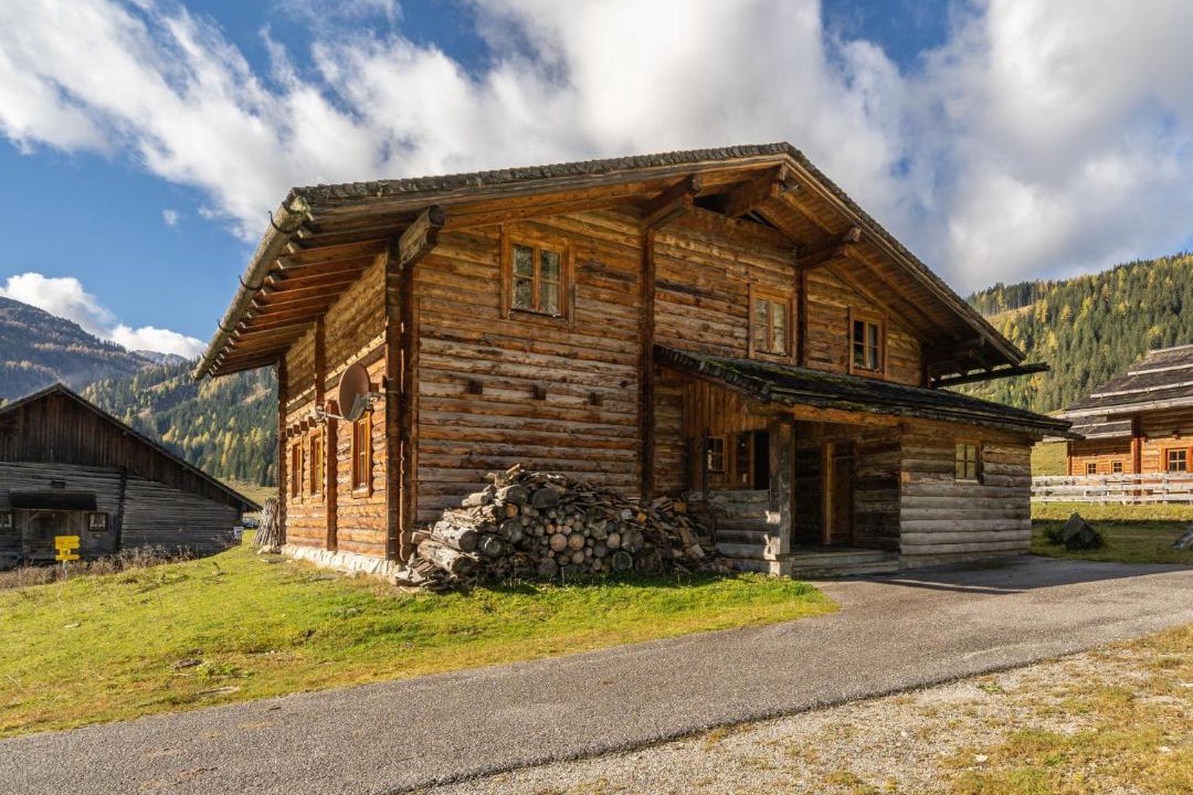 Photo of Others in Untertauern