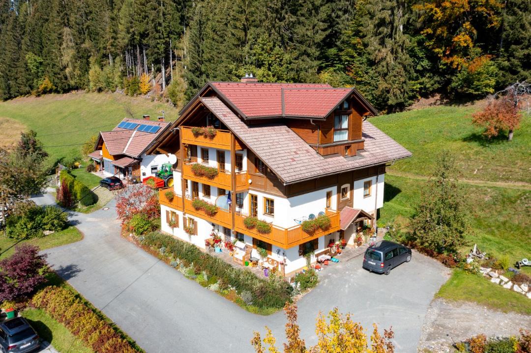 Photo of Others in Jenig