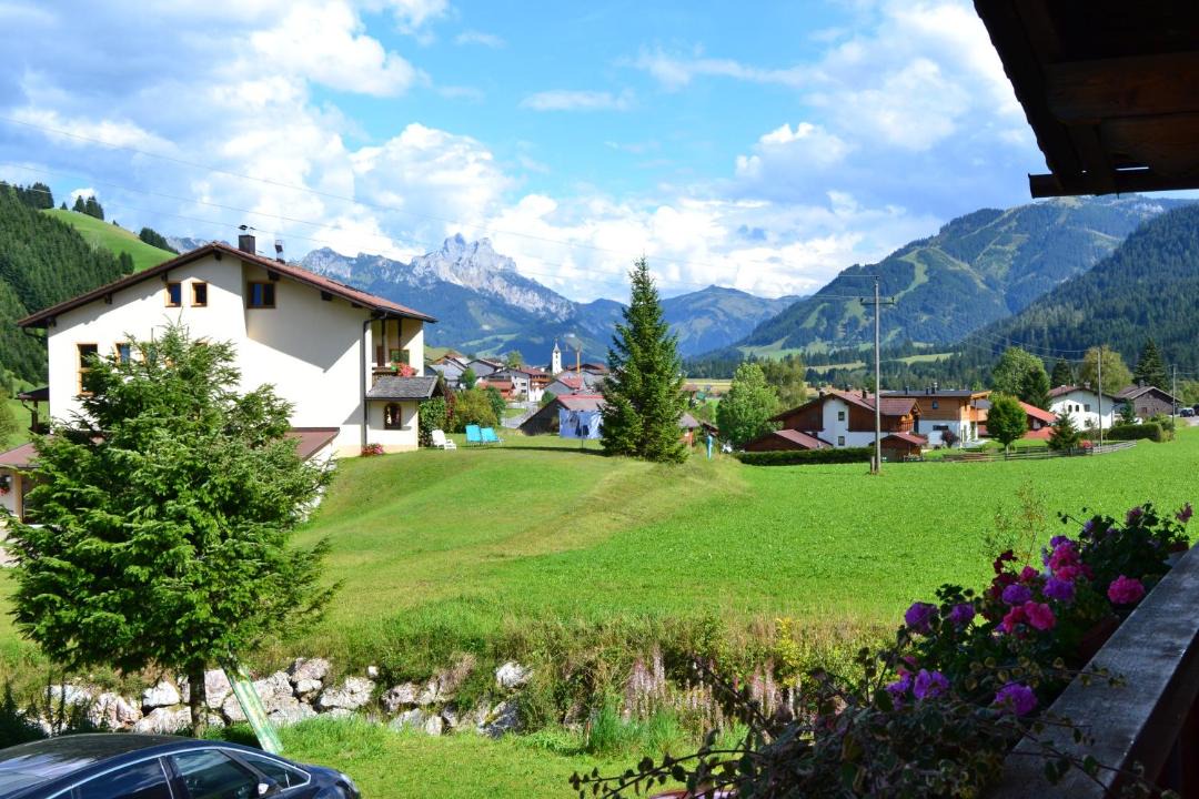 Photo of Buildings in Zoeblen