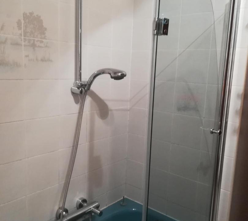 Photo of Bathroom in Rust