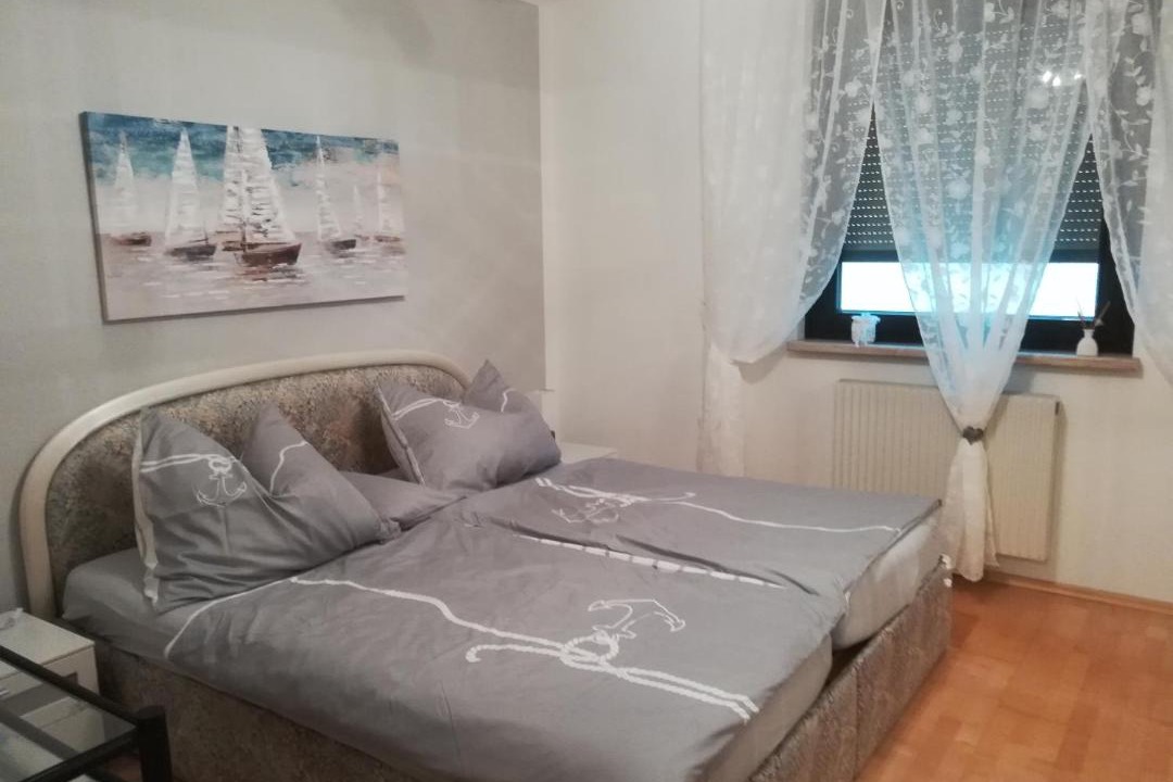 Photo of Bedroom in Rust