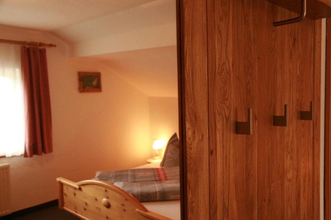 Photo of Others in Graen