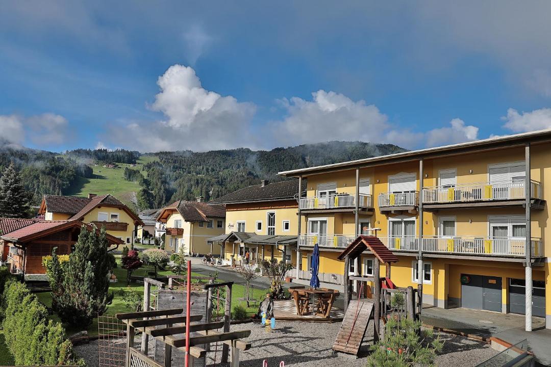 Photo of Others in Tropolach