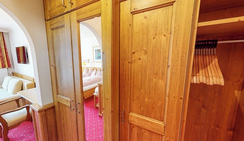 Deluxe Double Room, 1 King Bed with Sofa bed, Mountain View (3 Persons)