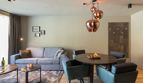 Deluxe Apartment