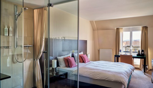Comfort Room, 1 Queen Bed (Plus)