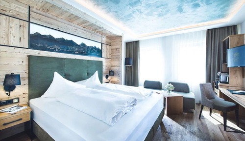 Lifestyle Premium Double Room