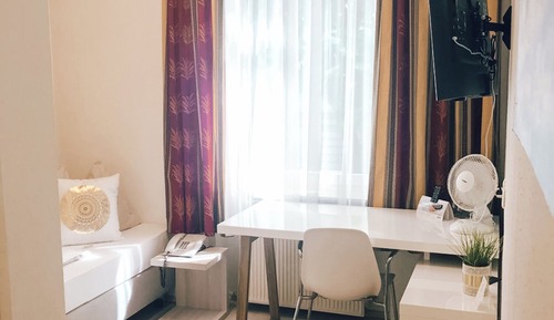 Classic Single Room