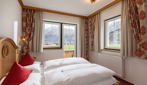 Comfort Apartment, Balcony, Garden View