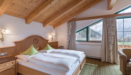 Comfort Double Room, Balcony, Garden View