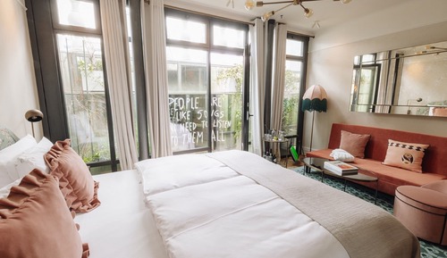 Deluxe Room (ART DELUXE)