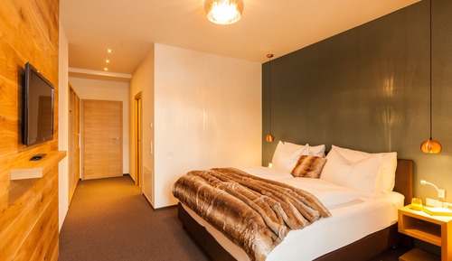 Signature Suite, 2 Bedrooms, Sauna, Ground Floor (Ground Floor DL)