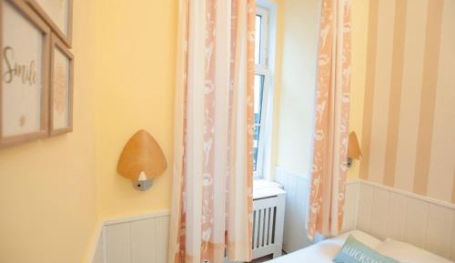 Twin Room with Shared Toilet